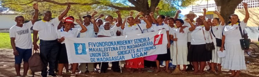 Gemeinsam mit der Gewerkschaft USAM demonstrieren Mitglieder von Iray Aina in Ambanja zum Tag der Arbeit Demonstration zum Tag der Arbeit in Ambanja