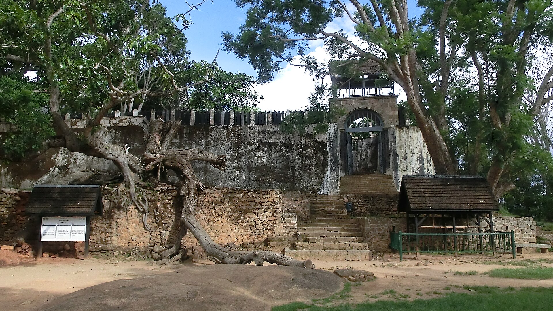 Der Königshügel von Ambohimanga