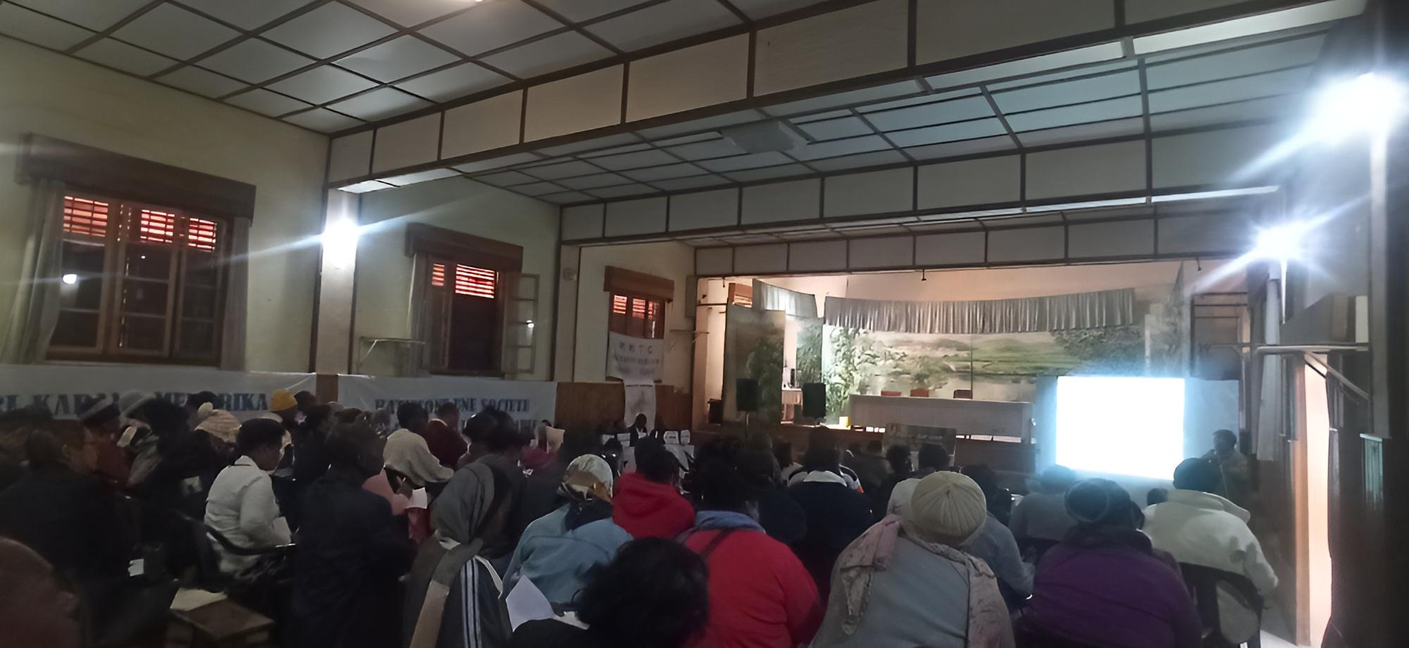 Impression Plenum des Nationalkongresses (c) Iray Aina